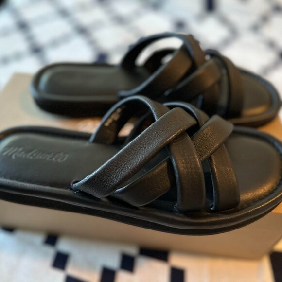 Madewell Puffy Slides in Black Leather - Size 9 - Picture 2 of 5